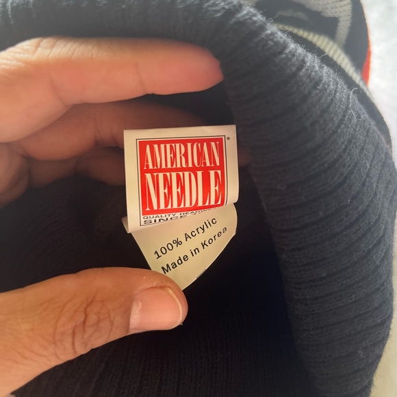 NHL Anaheim Duck Beanie - Picture 3 of 4